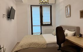 Studio Luxury Center